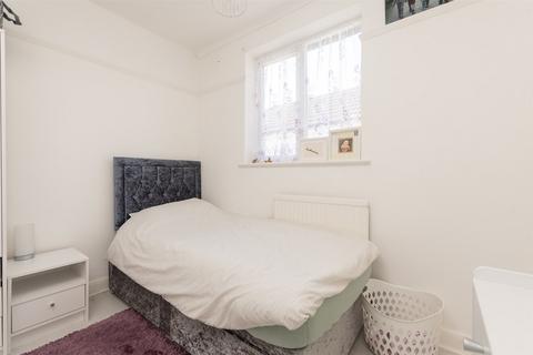 146 Colyer Road, Northfleet, Gravesend, DA11 8AS
