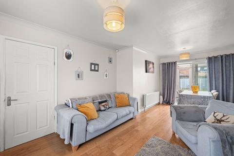 73 Avon Walk, Featherstone, Pontefract, WF7 6JS