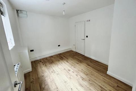 1 bedroom apartment to rent, High Street, Herne Bay