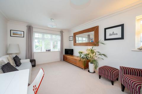 2 bedroom apartment for sale, Wolfendale Close, Redhill RH1