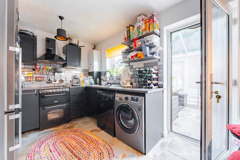 24 Airedale Close, Norwich, NR3 2DB