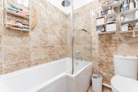 24 Airedale Close, Norwich, NR3 2DB