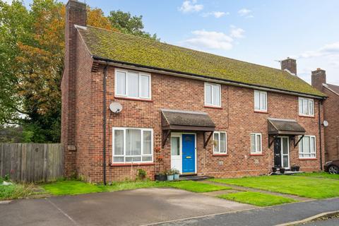 2 bedroom property for sale, Thornhill Place, Longstanton, CB24