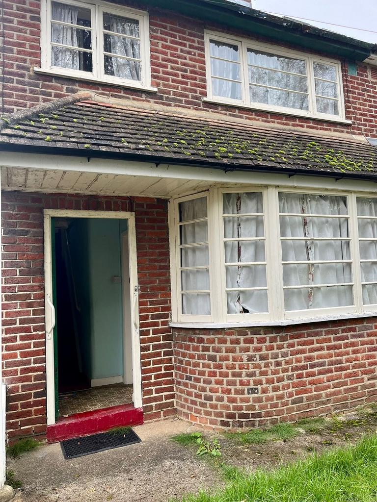 Caversham, Berkshire 3 bed semidetached house for sale £250,000