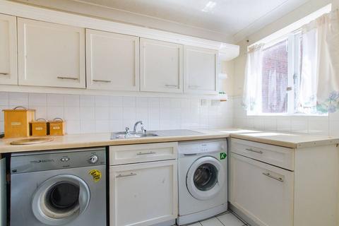 2 bedroom flat for sale, Cumberland Place, Catford, London, SE6