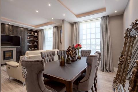 3 bedroom penthouse to rent, Dudley Court, Hampstead Garden Suburb, London, NW11