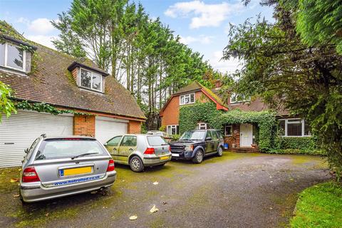 5 bedroom detached house for sale, New Road, Clanfield, Hampshire