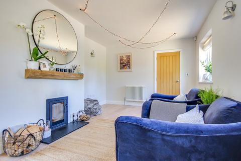 21 Broad Lane, Lymington, SO41 3QN