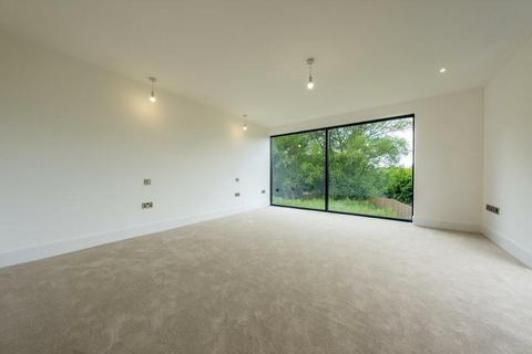 undefined, Blackwood Close, West Byfleet