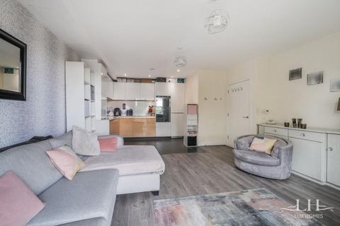 1 bedroom flat for sale, Downey House, Romford