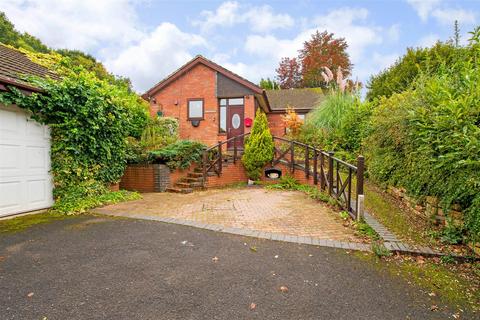 2 bedroom detached bungalow for sale, Dunley Gardens, Stourport-On-Severn