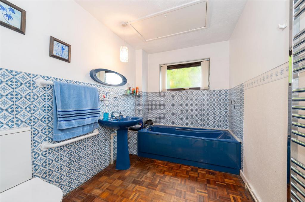 4 Dunley Gardens internal-2.JPG