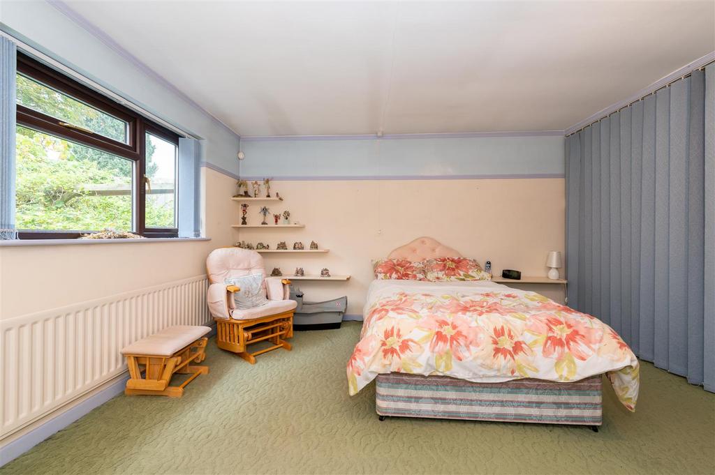 4 Dunley Gardens internal-4.JPG