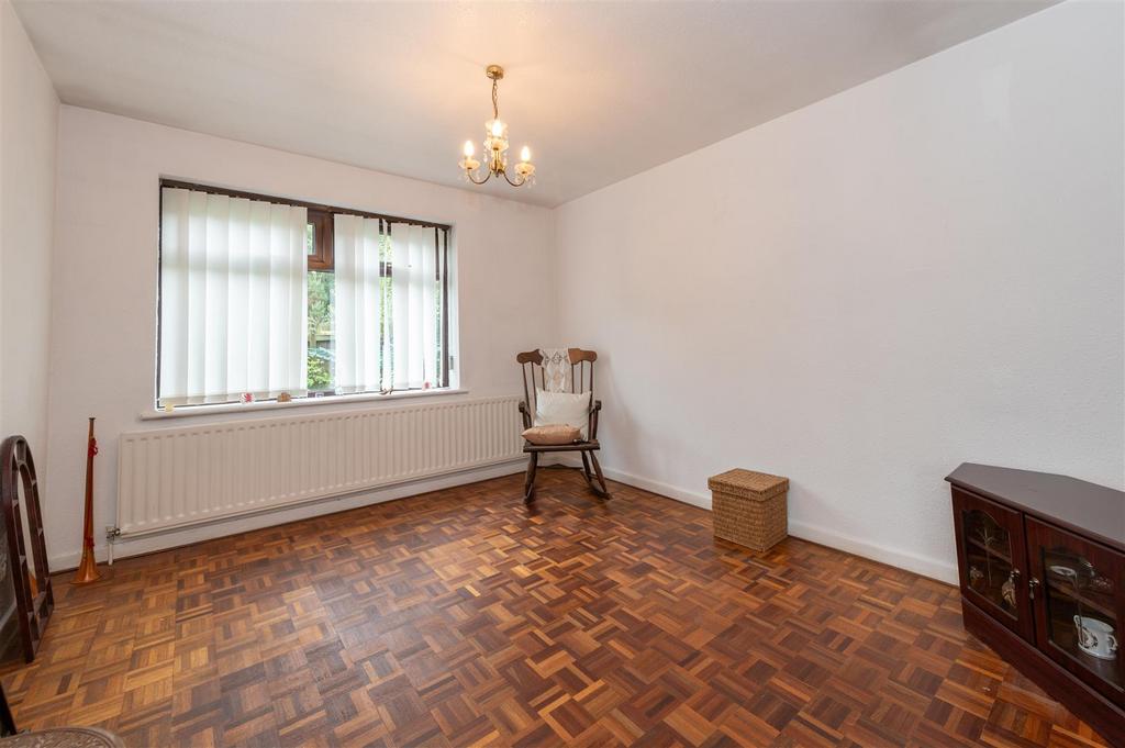 4 Dunley Gardens internal-1.JPG