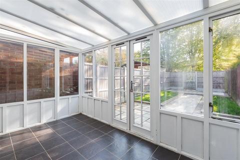 18 Highview, Vigo, Gravesend, DA13 0RR