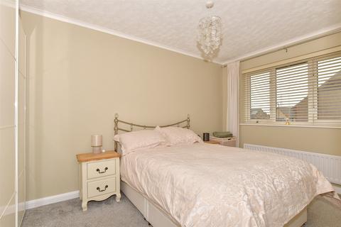 42 Howlsmere Close, Halling, Rochester, ME2 1NF