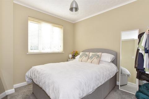 42 Howlsmere Close, Halling, Rochester, ME2 1NF
