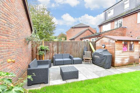 42 Howlsmere Close, Halling, Rochester, ME2 1NF