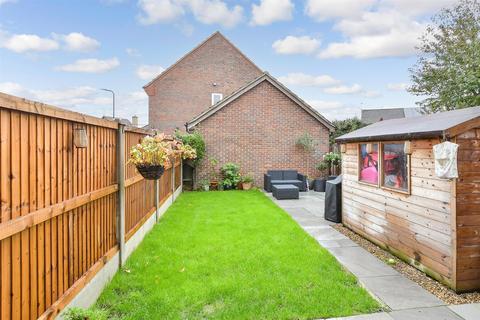 42 Howlsmere Close, Halling, Rochester, ME2 1NF