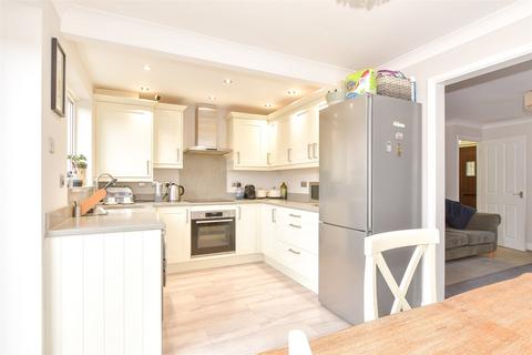 42 Howlsmere Close, Halling, Rochester, ME2 1NF