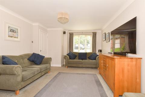 42 Howlsmere Close, Halling, Rochester, ME2 1NF