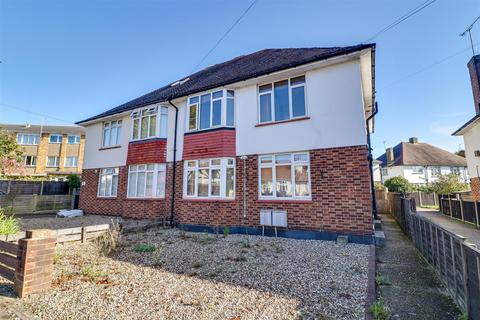 2 bedroom flat for sale, Herschell Road, Leigh-On-Sea SS9