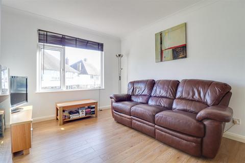 2 bedroom flat for sale, Herschell Road, Leigh-On-Sea SS9