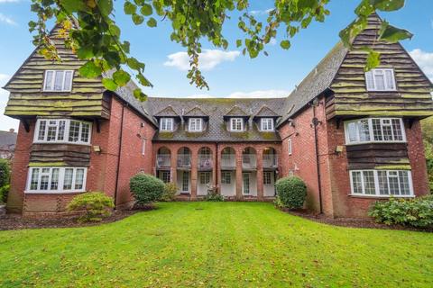 1 bedroom apartment for sale, Heath House, Ickenham, UB10