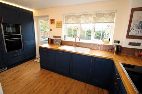 15 Johnsons Field, Olney, MK46 5JF