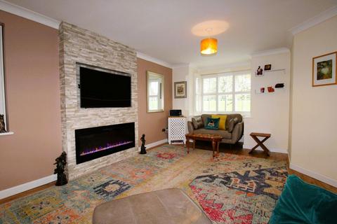 15 Johnsons Field, Olney, MK46 5JF