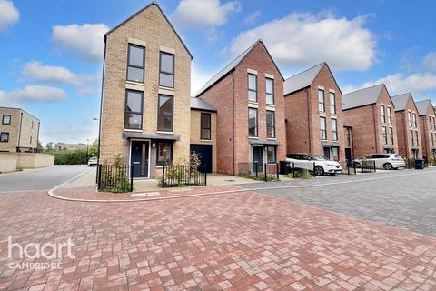 4 bedroom end of terrace house for sale, Deacon Drive, Trumpington, Cambridge