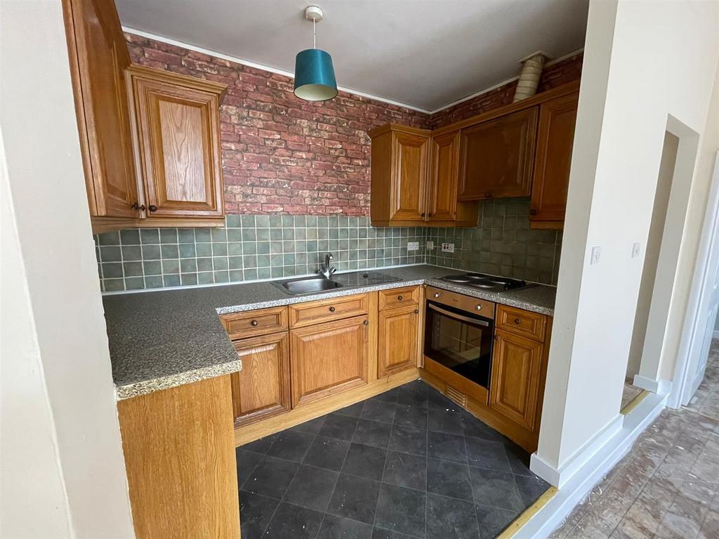 71 Commonside, Brierley Hill 1 bed flat to rent £650 pcm (£150 pw)