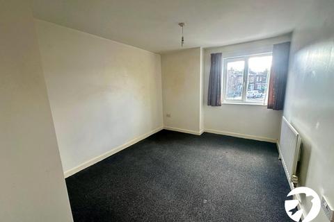 2 bedroom flat for sale, Symons Close, London, SE15