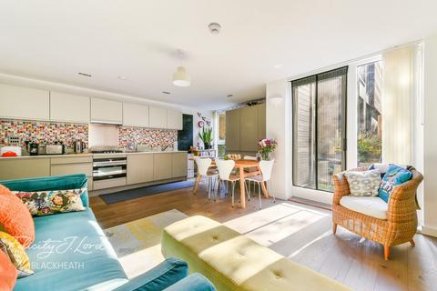 34 Parade Ground Path, London, SE18 4BT