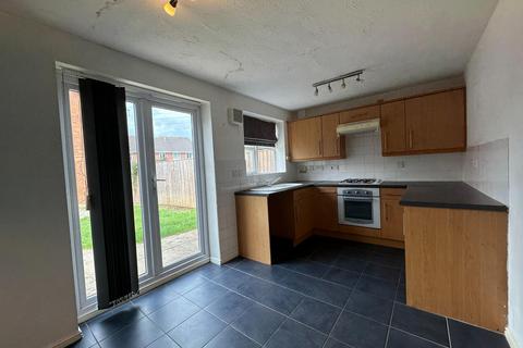 3 bedroom townhouse to rent, Emerson Close, Swindon, SN25