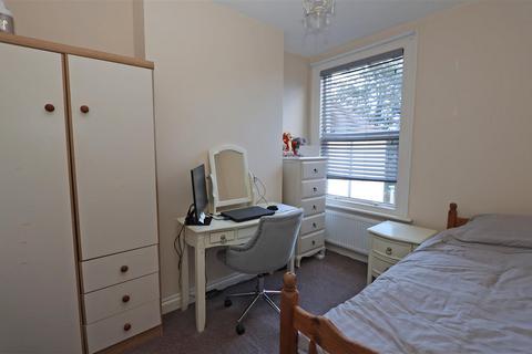 99 Churchill Road, South Croydon, CR2 6HF