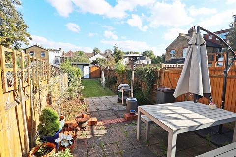 99 Churchill Road, South Croydon, CR2 6HF