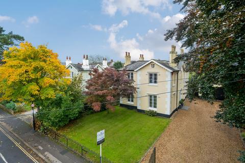 4 bedroom detached house for sale, Bellemoor Road, Upper Shirley, Southampton, Hampshire, SO15