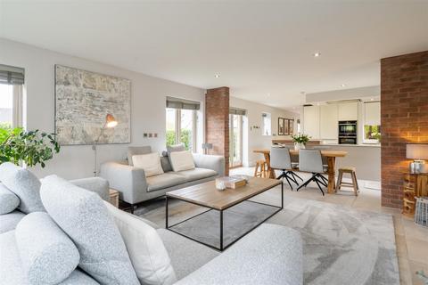 3 bedroom barn conversion for sale, Kenilworth Road, Knowle, Solihull