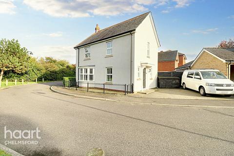 2 bedroom end of terrace house for sale, Eglinton Drive, Chelmsford