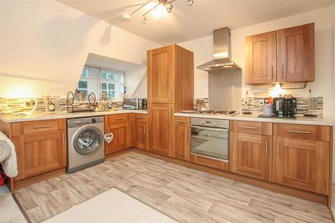 2 bedroom apartment for sale, Merrymeade Chase, Brentwood