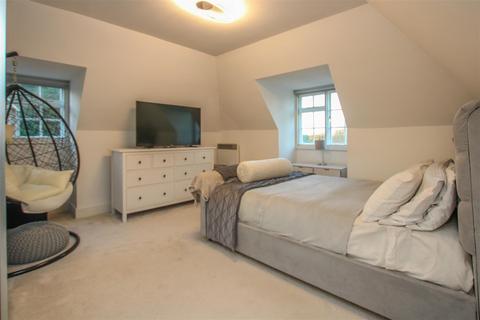 2 bedroom apartment for sale, Merrymeade Chase, Brentwood