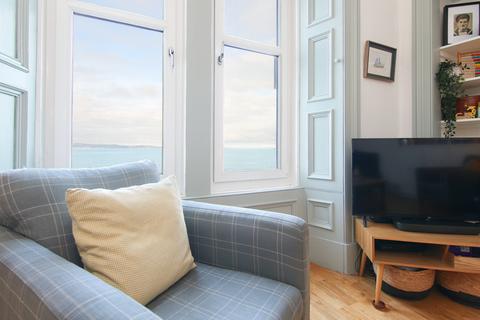 27/5 Trinity Crescent, Edinburgh, EH5 3EE