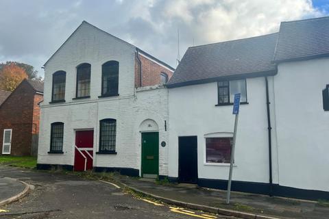 2 bedroom terraced house to rent, East Street,  Chesham,  HP5