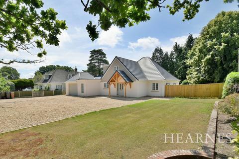 4 bedroom detached house for sale, Chine Walk, West Parley, Ferndown, BH22
