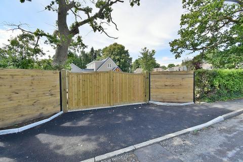 4 bedroom detached house for sale, Chine Walk, West Parley, Ferndown, BH22