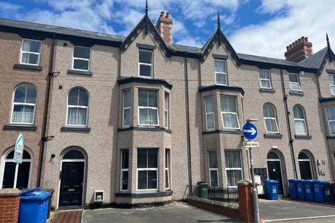 1 bedroom property to rent, Church Street, Rhyl, LL18