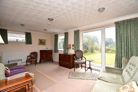 2 bedroom bungalow for sale, Bromeswell Road, Ipswich, Suffolk, IP4