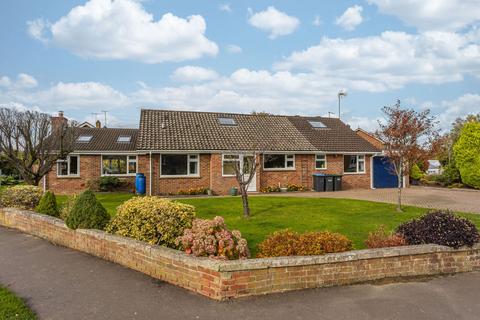 5 bedroom detached house for sale, Woodlands Close, Crawley RH10