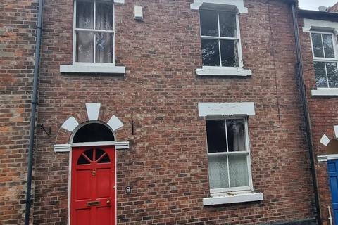 4 bedroom terraced house to rent, Flass Street, Durham